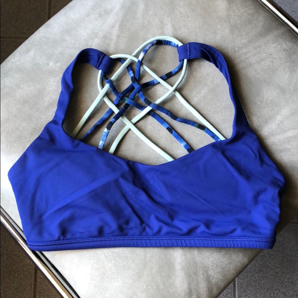 Lululemon sports bra